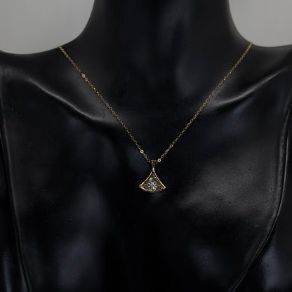 عقد الألماسة الراقصة من الذهب 2